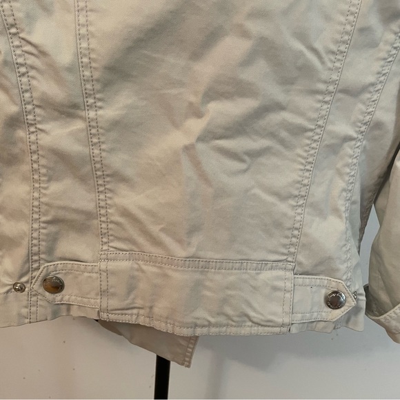 Juicy Couture jacket. Sleeve just covers the elbow. - Picture 4 of 10